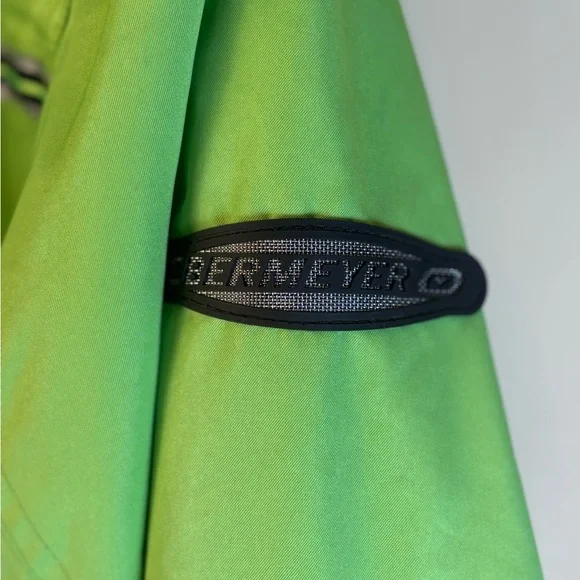Obermeyer Bright Green Ski Jacket Ski Snowboarding Winter Women’s Size 6 - Picture 3 of 4